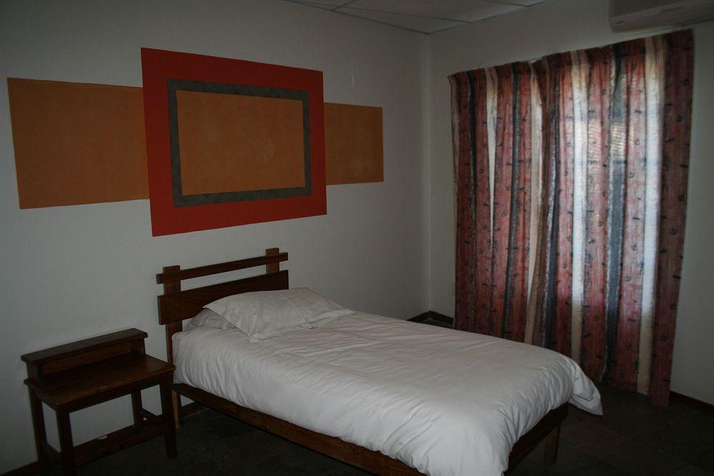 Hotel Oshakati Country Zewnętrze zdjęcie