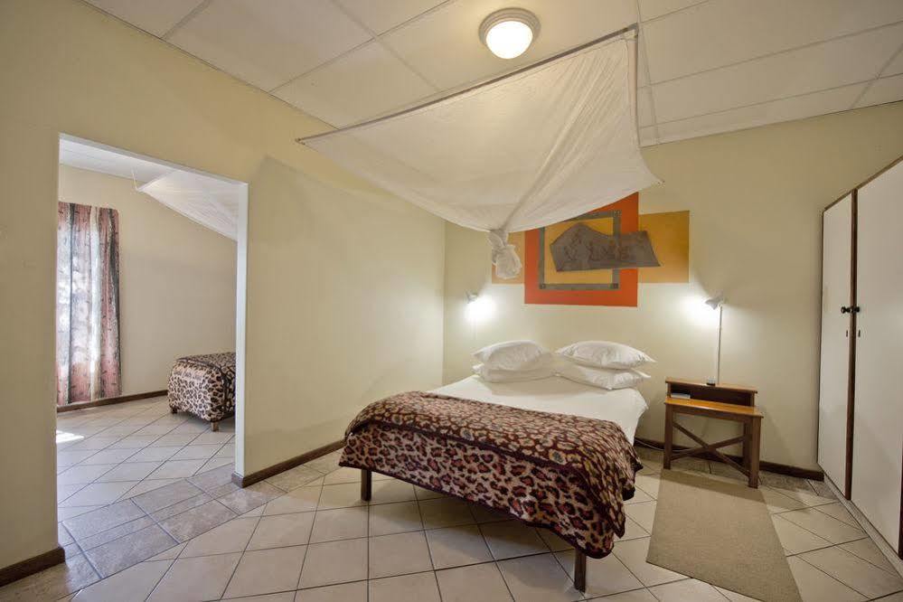 Hotel Oshakati Country Zewnętrze zdjęcie
